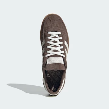 Der adidas Handball Spezial Earth Strata von oben