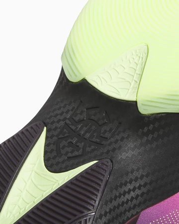 adidas D.O.N. Issue 7 Aurora Black Sohle Details