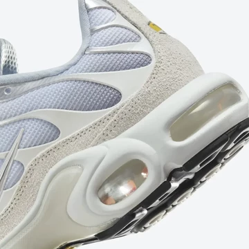 Nike Air Max Plus Pure Platinum Detail Ferse