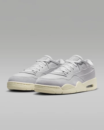 Air Jordan 4 RM Neutral Grey schräg frontal
