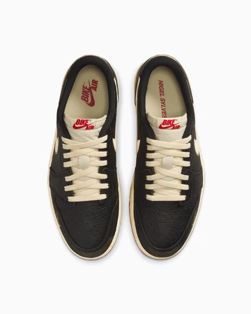 Nigel Sylvester x Air Jordan 1 Low Better With Time Paar von oben