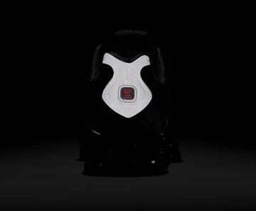 Nike Shox TL Triple Black Silver im Dunklen mit 3M von hinten