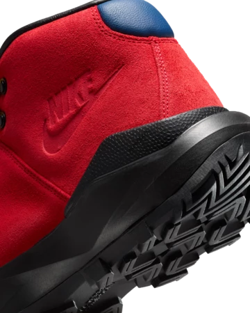 Nike Cygnal University Red Ferse Details