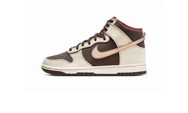 Dunk High SE Baroque Brown