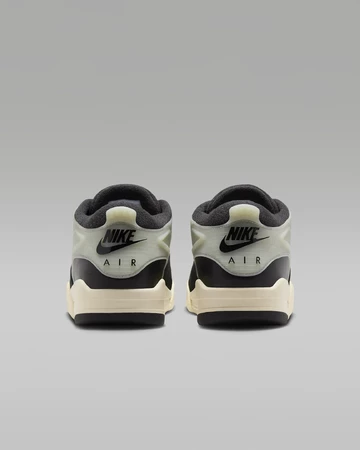 Jordan 4 RM Black Sail von hinten