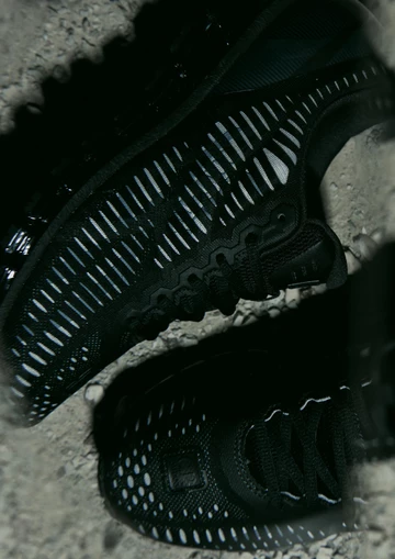 C.P. Company x ASICS GEL-QUANTUM 360 I Mood Black