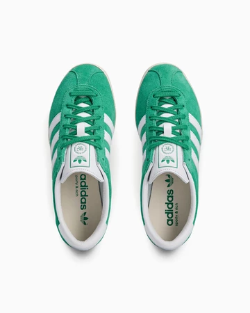 Sporty & Rich x adidas Blanc Green Paar von oben