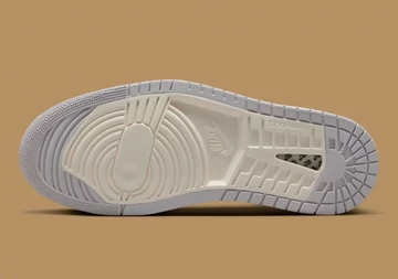 Jordan 1 Zoom CMFT 2 Grey Gold sohle