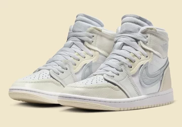 Jordan 1 MM High Coconut Milk schräg