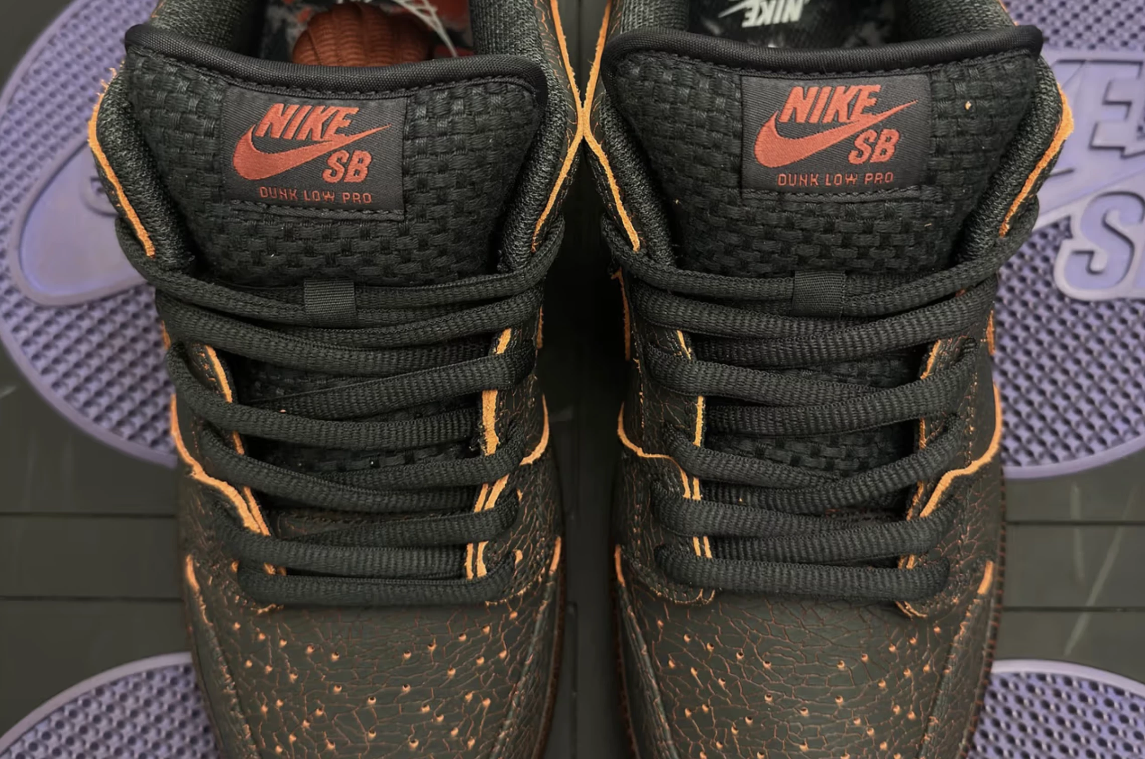 Nike SB Dunk Low Krampus HV1668-001 | Dead Stock