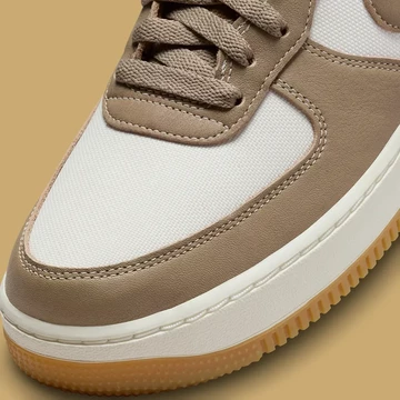 Air Force 1 Low Gore-Tex Hangul Day toebox