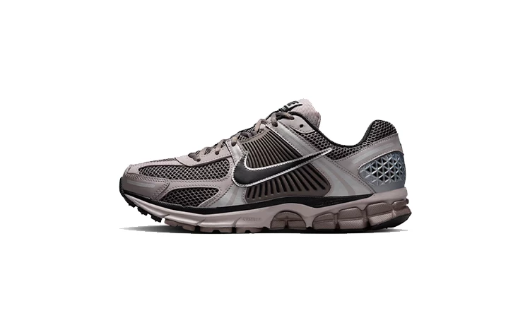 Nike Zoom Vomero 5 College Grey