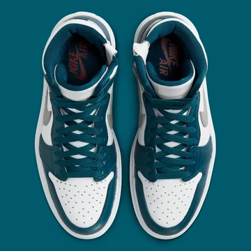 Jordan 1 Elevate Sky J French Blue von oben