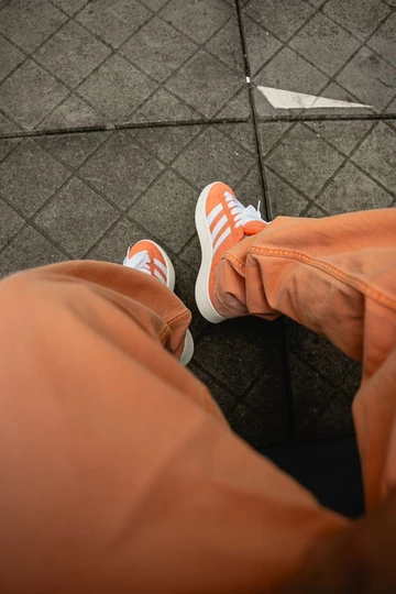 Campus 00s amber Tint - On Feet (6)