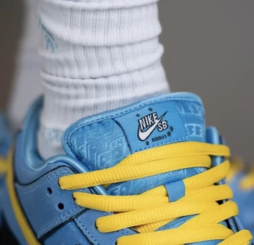 The Powerpuff Girls Nike SB Dunk Low Bubbles details