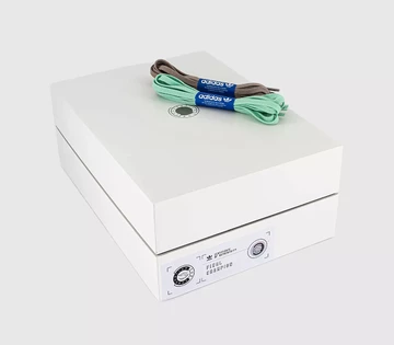 Offspring x adidas Response Ozweego Box + Laces