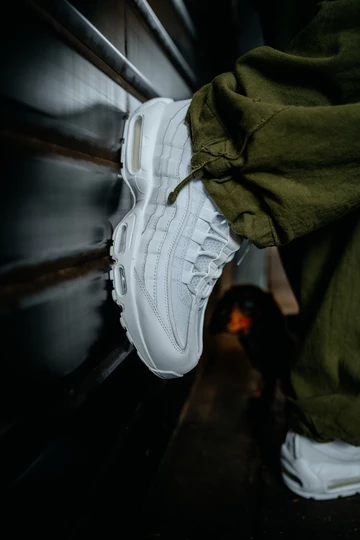 Air Max 95 All White - on feet & Outfit Bilder