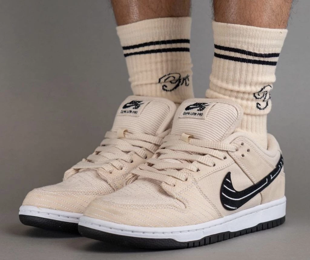 Albino Preto Nike SB Dunk Low FD2627-200 | Dead Stock