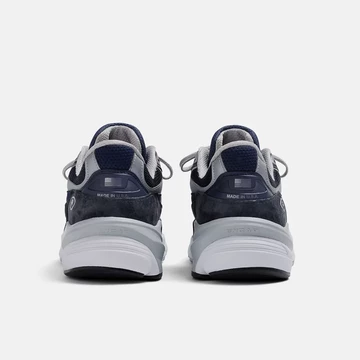 New Balance 990v6 Navy Grey von Hinten