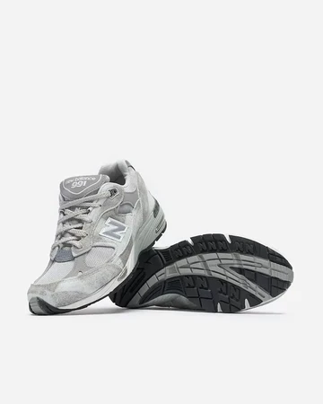 New Balance 991v1 Grey Pigmented Motion