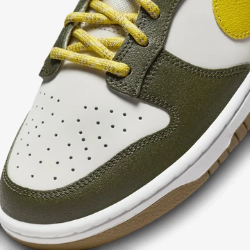 Dunk Low Winterized Khaki Gum Toebox