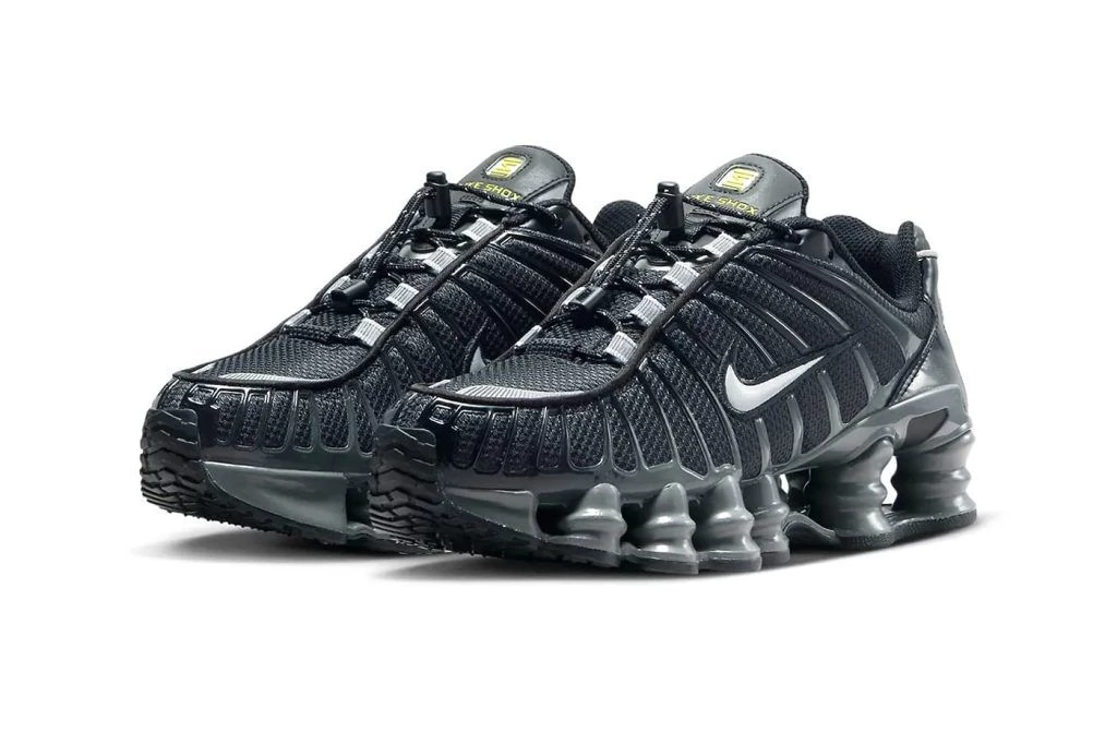 Black nike shox gravity deals