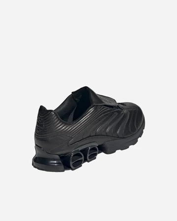 adidas Predator Megaride Pack schräg