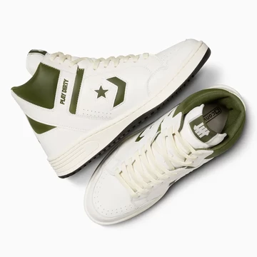 Undefeated Converse Weapon Chive Motion