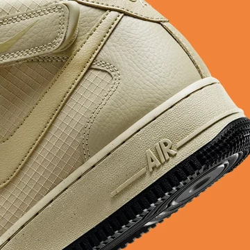 Air Force 1 Mid Khaki Black Nylon Detail Ferse