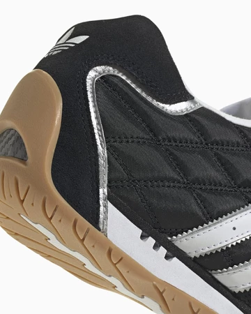 adidas Adiracer Core Black Detail Ferse