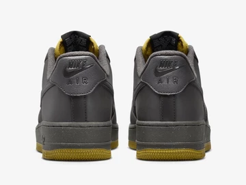 Air Force 1 Medium Ash von HInten