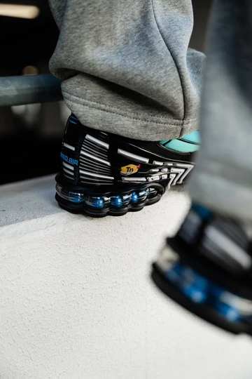 Air Max Plus 3 Laser Blue am Fuß - Details