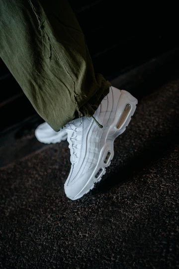 Air Max 95 All White - on feet & Outfit Bilder