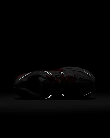 Nike Zoom Vomero 5 Valentine's Day 2025 Dark von Oben