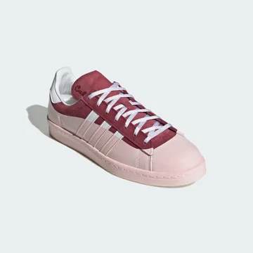 Cali DeWitt adidas Campus 80s Burgundy von Vorne