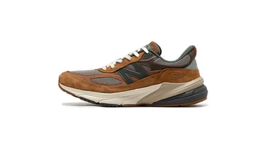 Carhartt WIP New Balance 990v6