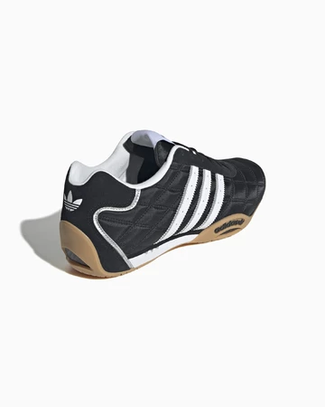 adidas Adiracer Core Black seitlich von Hinten