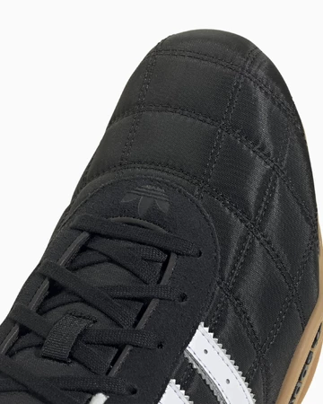 adidas Adiracer Core Black Detail Toebox