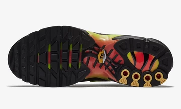 Nike Air Max Plus Volt Solar Red Sohle