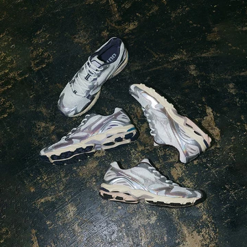 Mizuno Wave Rider 10 Snow White Pack