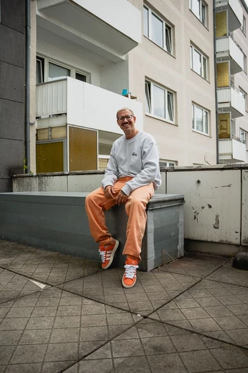 Campus 00s amber Tint - Fit Pic sitzend