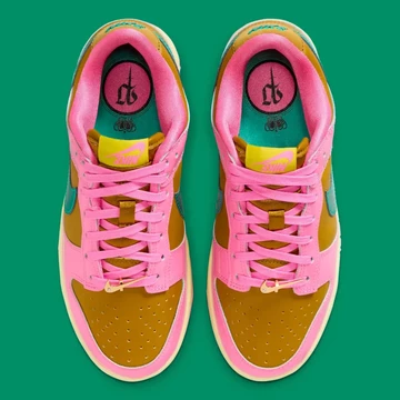 Parris Goebel Nike Dunk Low von oben