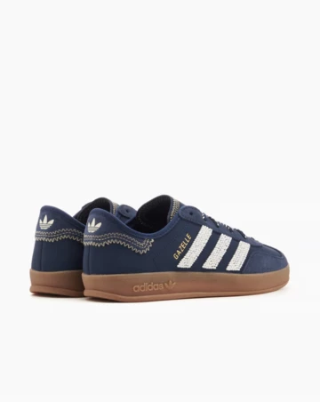 CLOT x adidas Gazelle OG Pack schräg von hinten