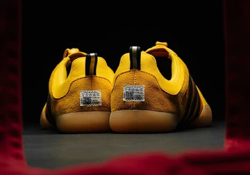 Bad Bunny x adidas Ballerina Bold Gold Lookbook Paar von Hinten