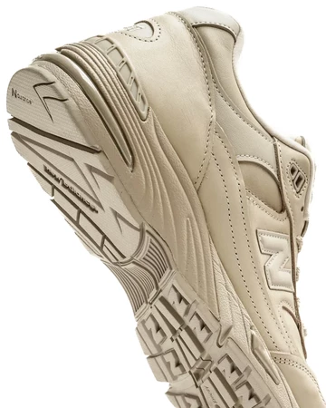 New Balance 991v1 Off White Detail von Unten