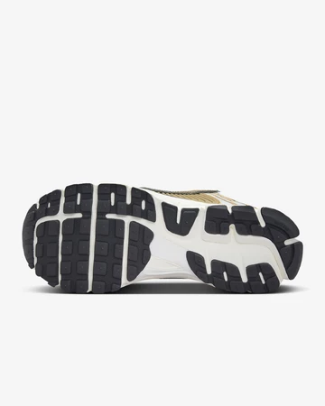 die sohle des Nike Zoom Vomero 5 Gold