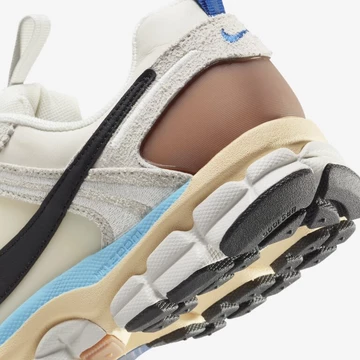 Die Ferse des Nike Zoom Vomero 5 Design By Japan