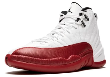 Jordan 12 Cherry von vorne