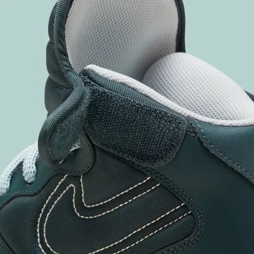 Air Force 1 Mid Big Tongue Teal details
