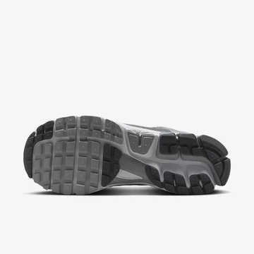 Nike Zoom Vomero 5 Cool Grey Sohle
